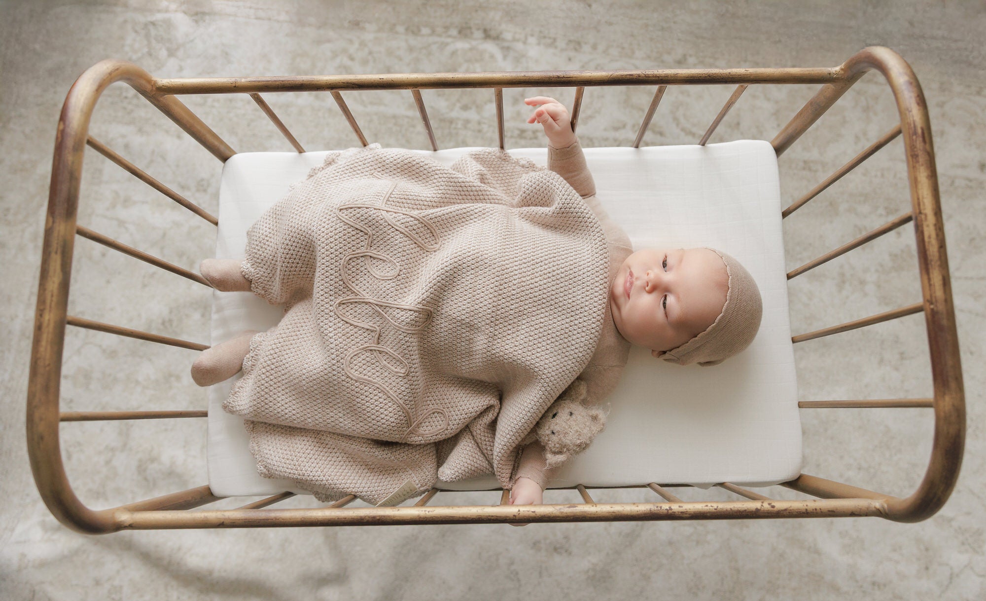 Scalloped Mélange Bebe Blanket - Taupe