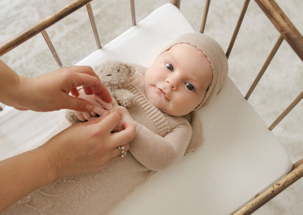 Peluche Bebe Embossed Cocoon + Bonnet - Taupe