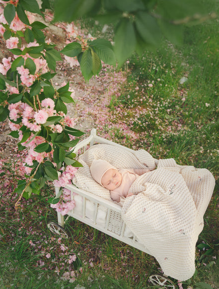 Floral Birds Embroidered Waffle Blanket - Pink