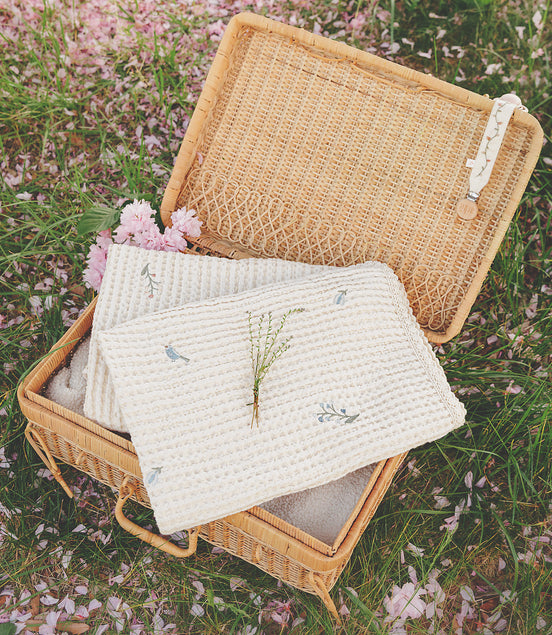 Floral Birds Embroidered Waffle Blanket - Blue