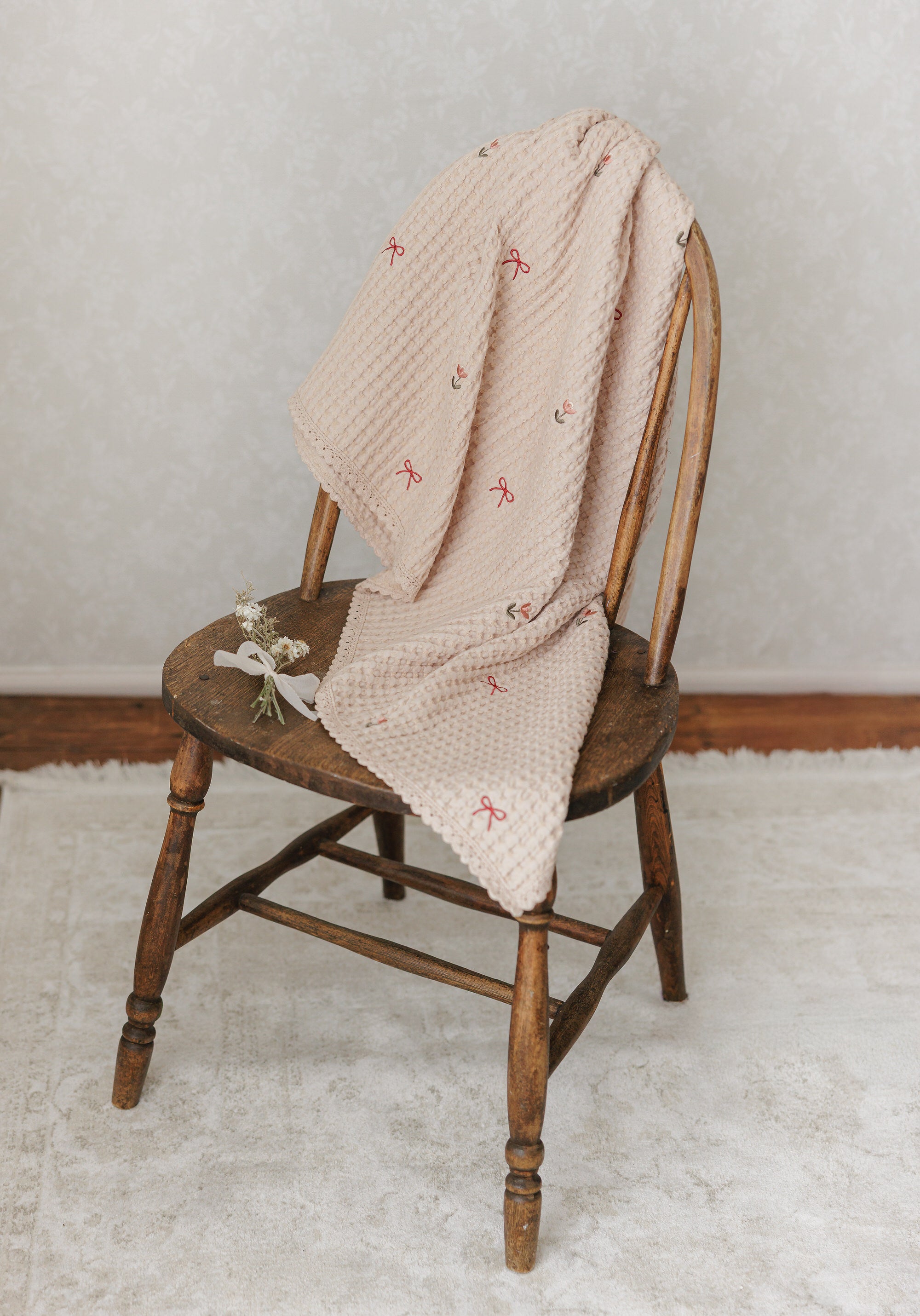 TulipsnBows Embroidered Waffle Blanket - Rose