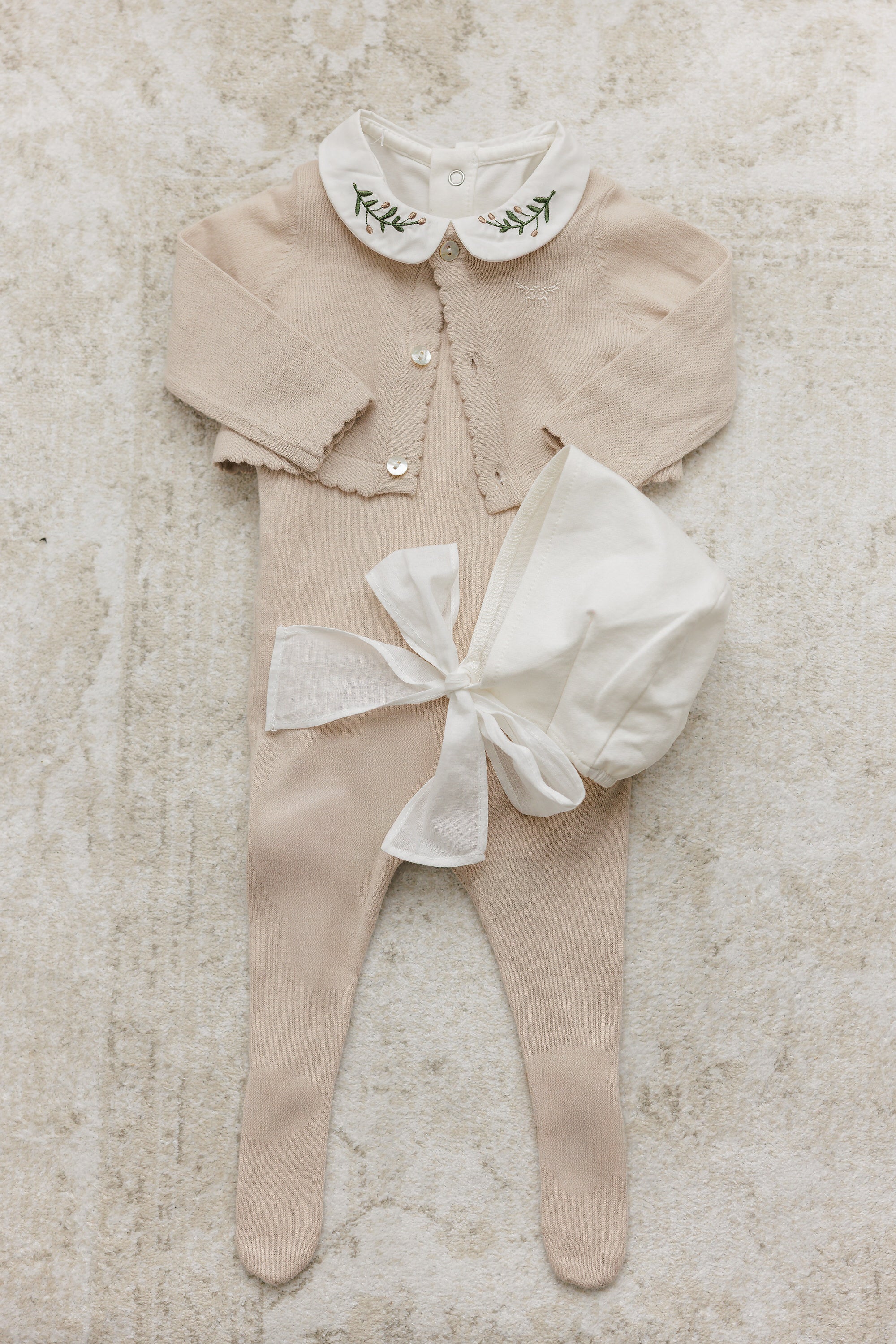 Bonnet with Cottons String - Cream