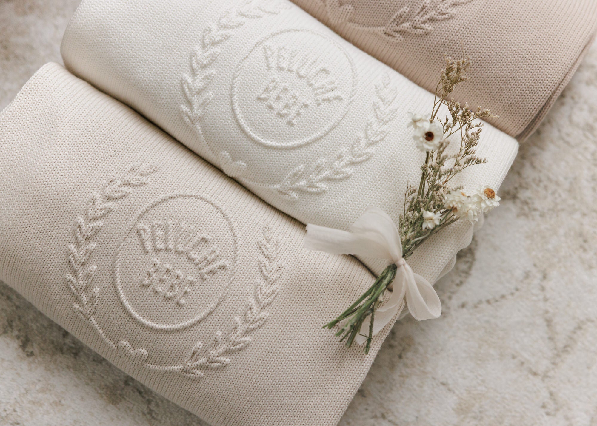 Peluche Embossed Knit Blanket - Cream