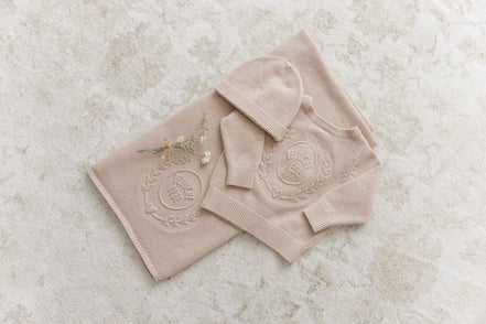 Peluche Embossed Knit Blanket - Taupe