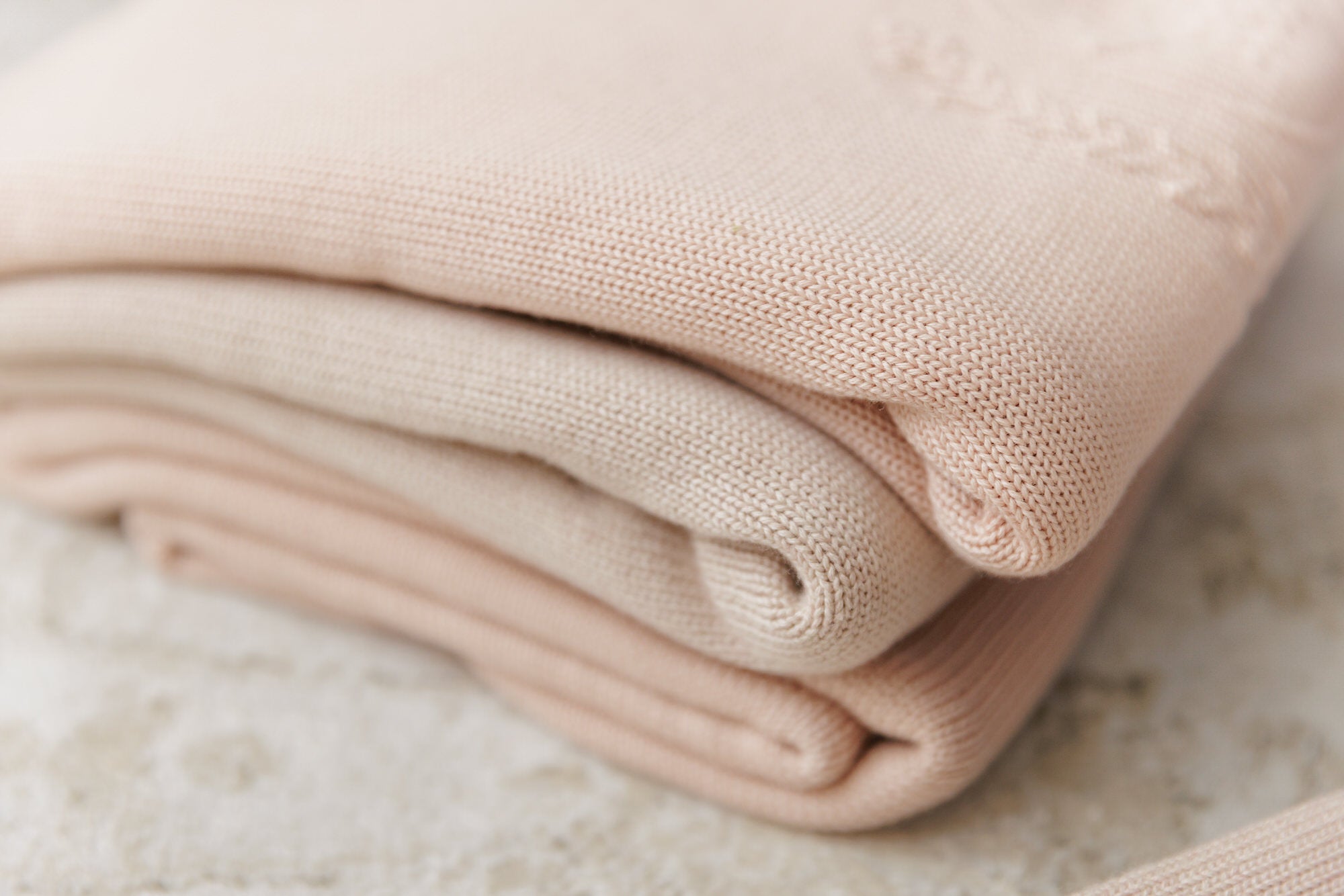 Peluche Embossed Knit Blanket - Cream