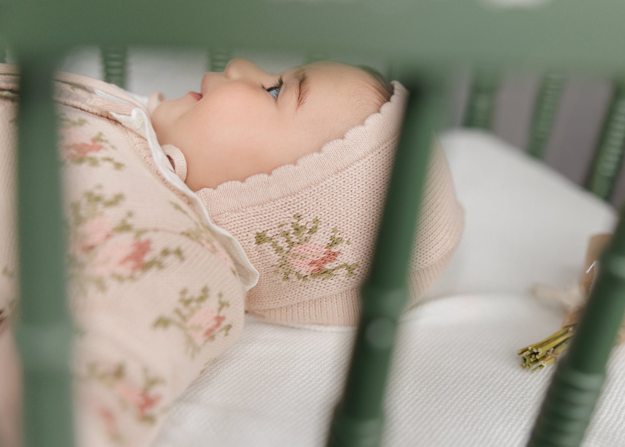 Floral Intarsia Knit Bonnet - Rose