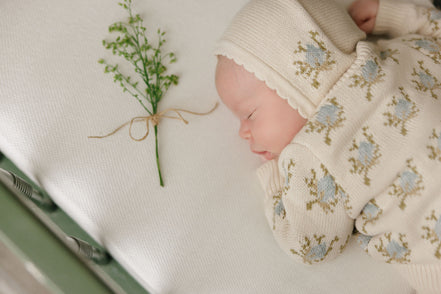 Floral Intarsia Knit Bonnet - Powder