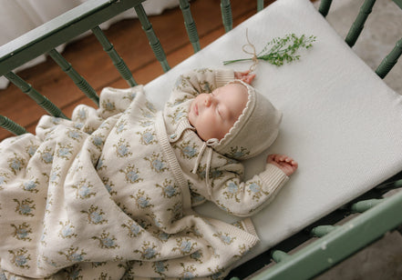 Floral Intarsia Knit Blanket - Powder