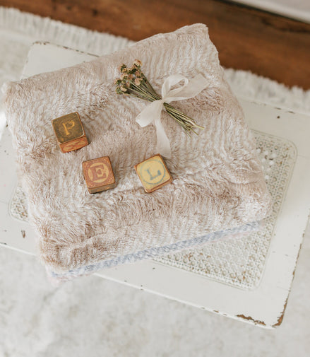 Lux Fur Blankets - Feather Beige and Natural