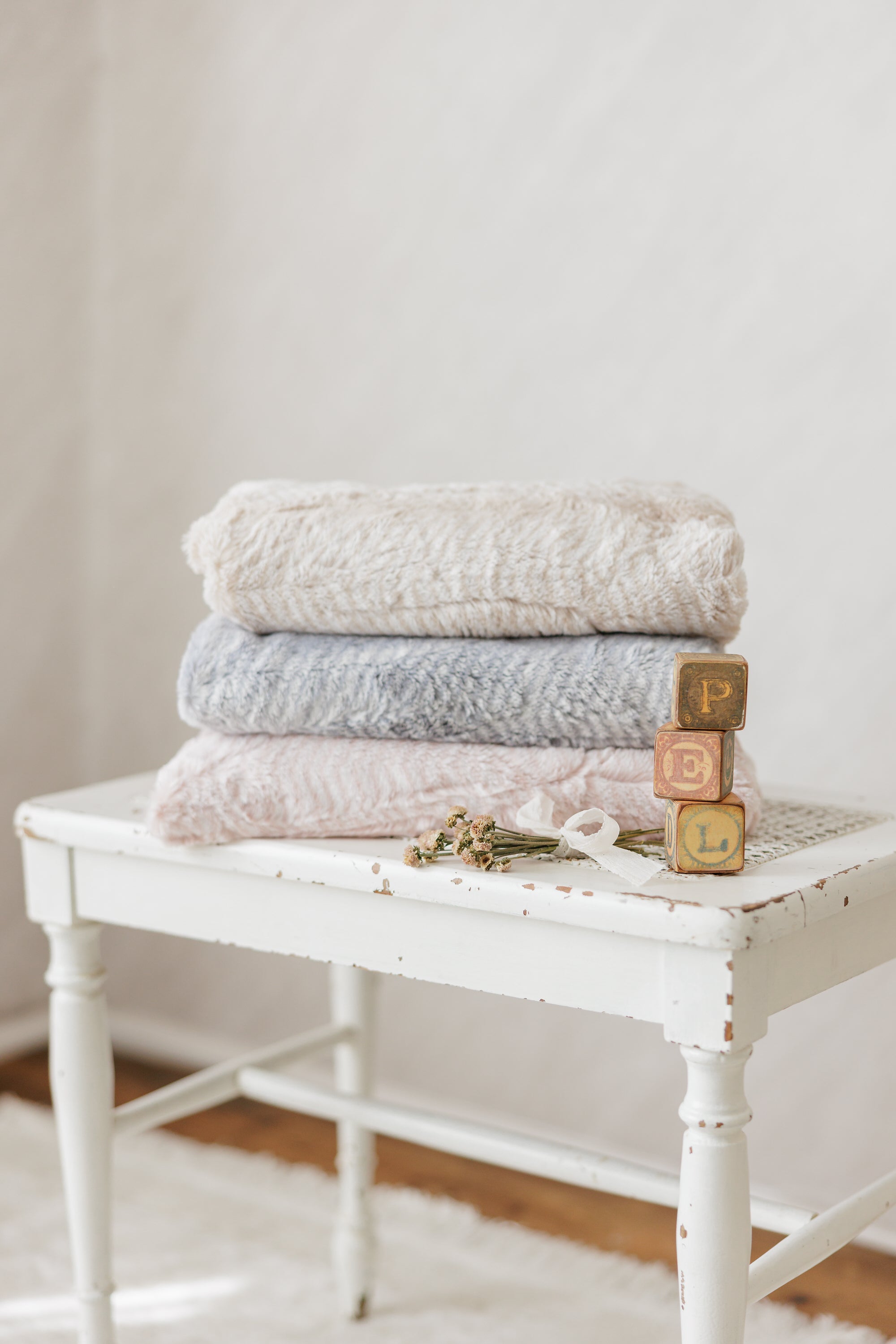 Lux Fur Blankets - Feather Powder and Natural
