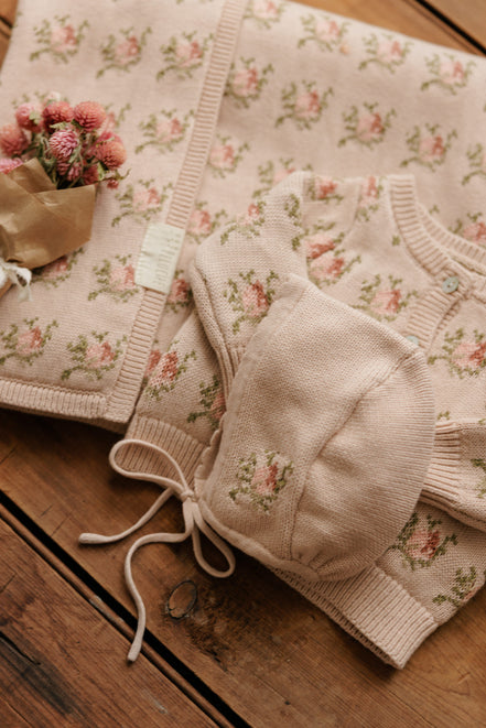 Floral Intarsia Knit Bonnet - Rose