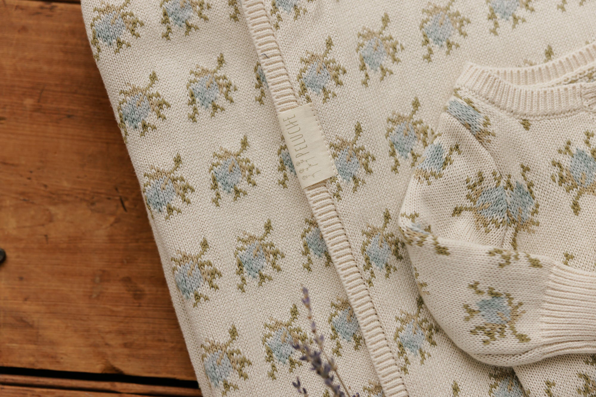 Floral Intarsia Knit Blanket - Powder