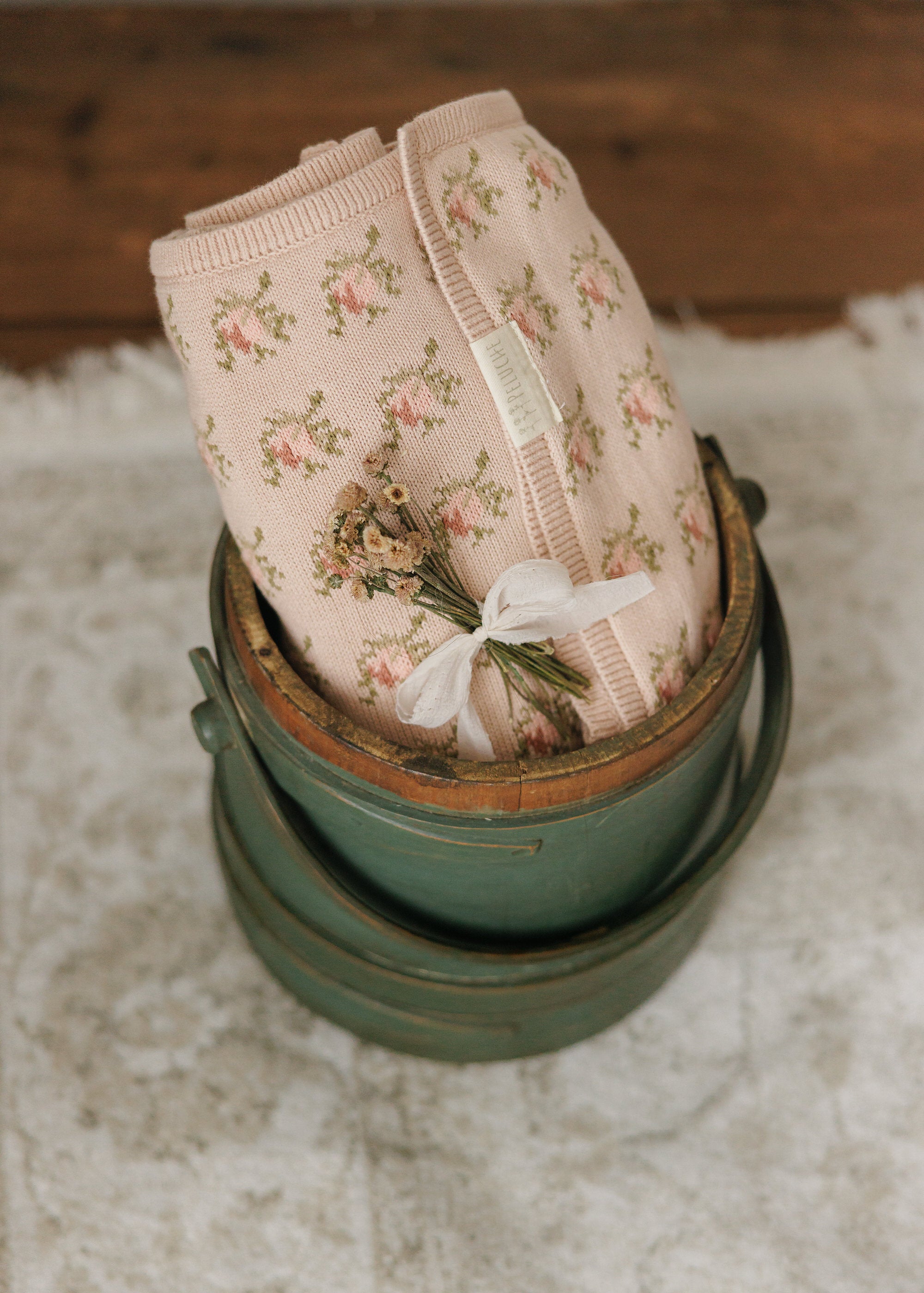 Floral Intarsia Knit Blanket - Rose