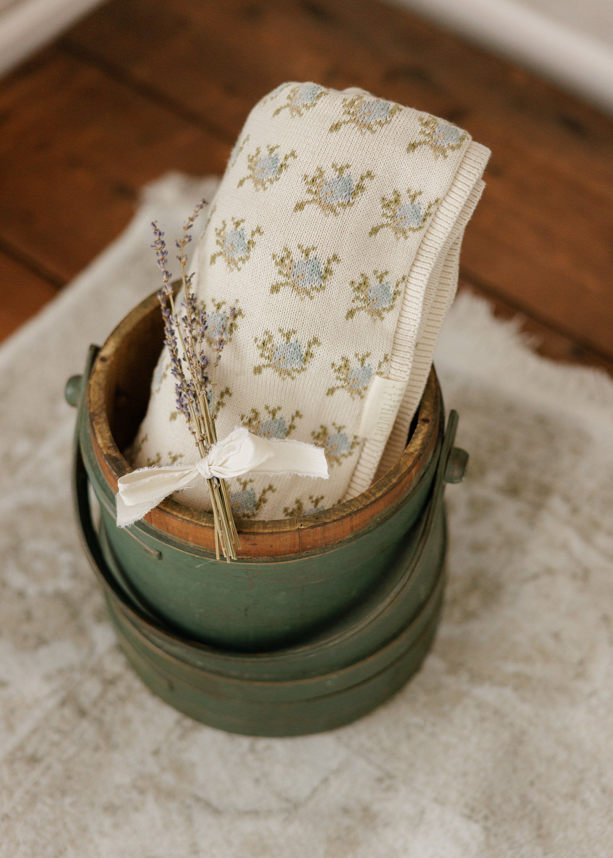 Floral Intarsia Knit Blanket - Powder