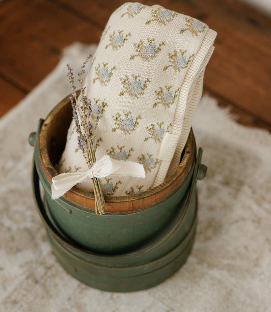 Floral Intarsia Knit Blanket - Powder